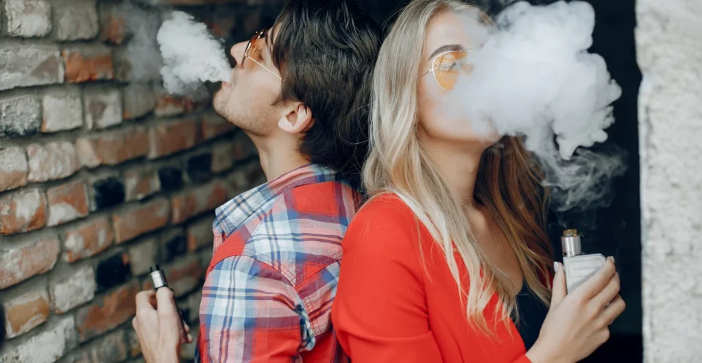 LoganVape-PhotoBy_Prostooleh_OnFreepik